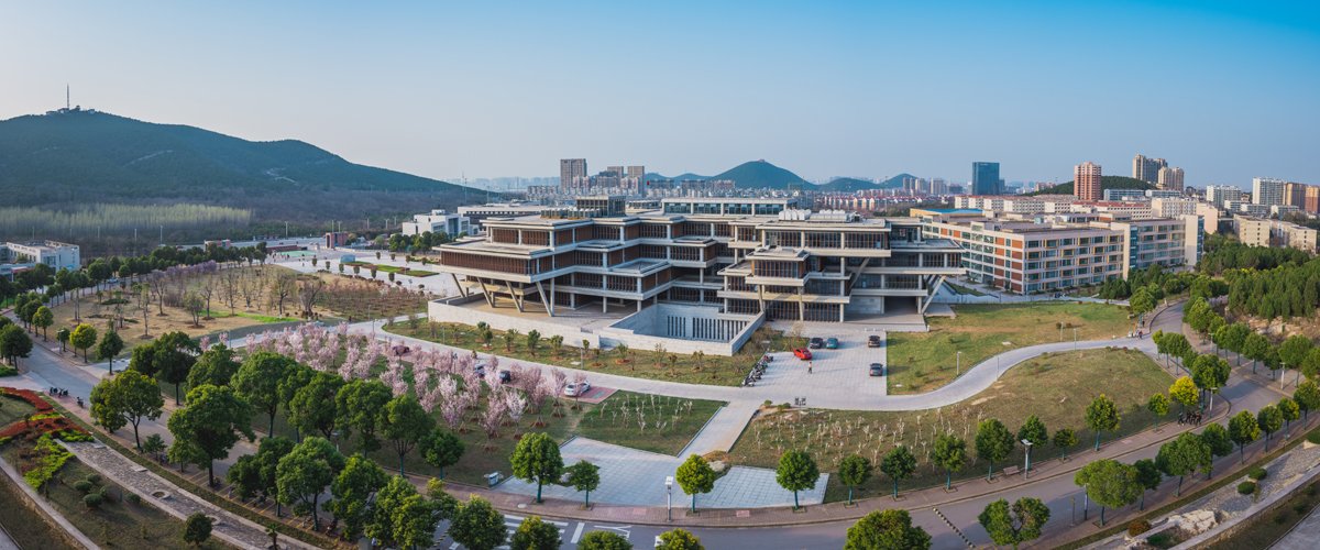 媒体建院